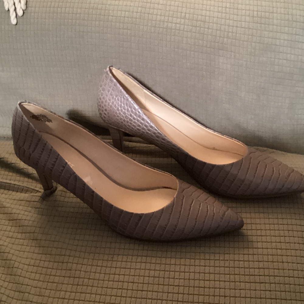 Nine West Textured Gray Heels